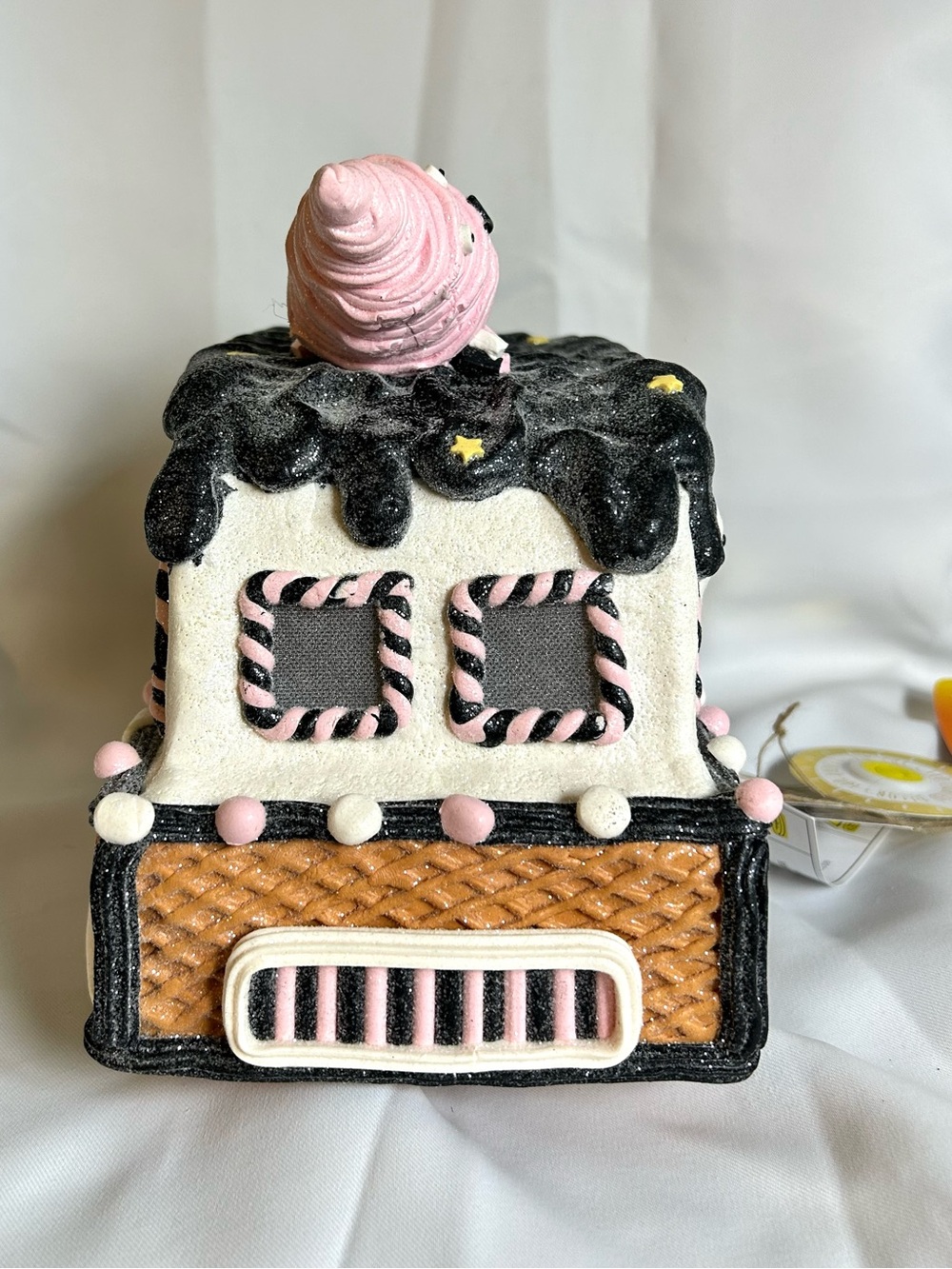 Candy Corn Lane ‘I Scream’ Ice Cream Truck Halloween LED Decor NWT - Picture 8 of 13